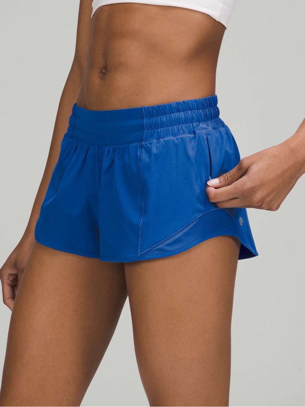 lululemon hotty hot 2.5 inch shorts